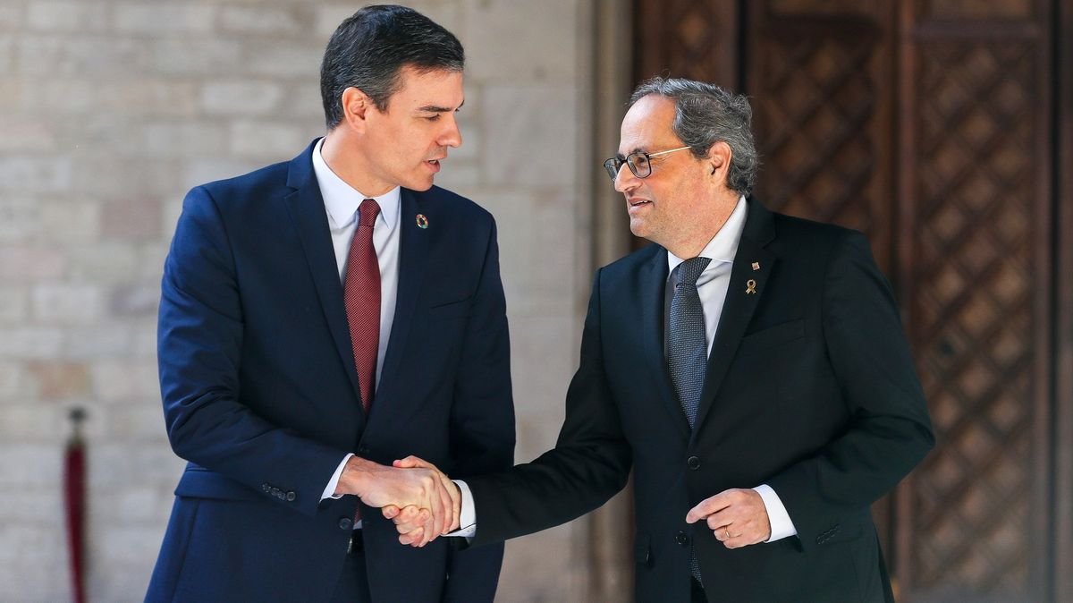 Pojďme se domluvit, volá po setkání svých premiérů Španělsko i Katalánsko
